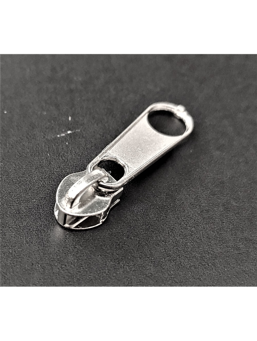 SLIDER No 7 ZIPPER NYLON NON-LOCK (WHOLESALE)